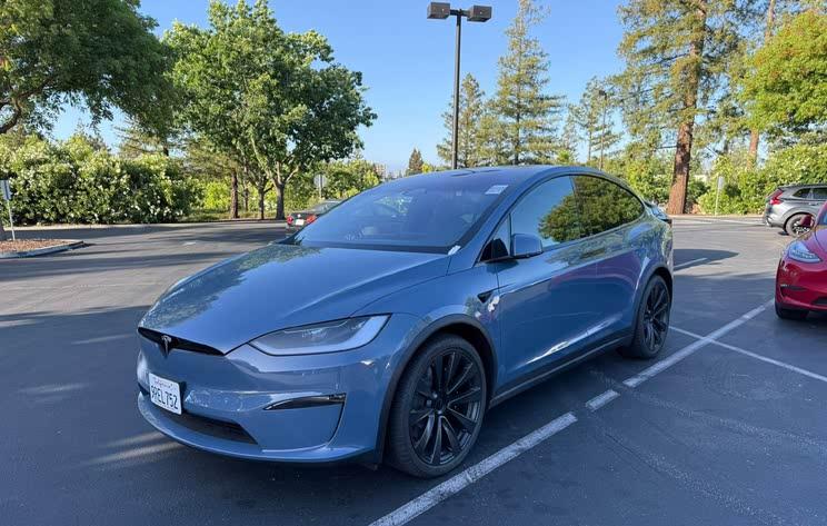 新款Model X实车曝光：延续方向盘转向灯按键设计