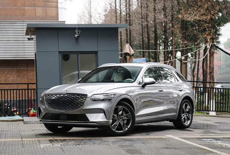 捷尼赛思GV70 EREV增程版官宣：2026年底震撼登场