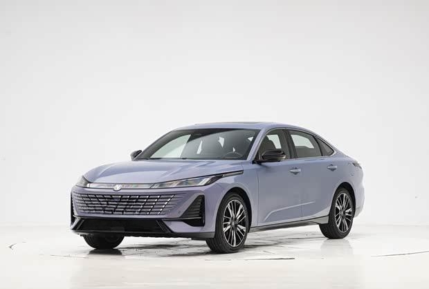 2026款长安逸动焕新登场：全新设计语言引领潮流风尚