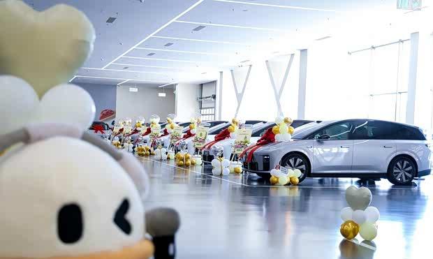 理想i8正式交付：33.98万元起，中大型纯电SUV市场迎来新选择