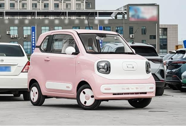 3.69万起售！2026款奔腾小马Plus续航222公里萌动登场