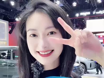 捷途VS8 #成都车展 #捷达VS8 #城市操控如何定义 燃油车有燃油车的坚持，新能源有新能源的创新，不同路而已，也许殊途同归…