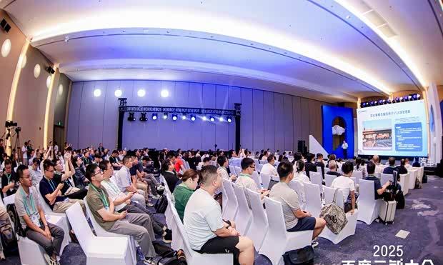 智能驾驶新纪元：百度云智大会AI+汽车论坛引领产业变革