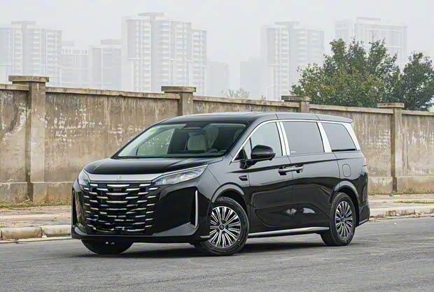 比亚迪夏2026款11月4日上市，纯电续航升级至218公里