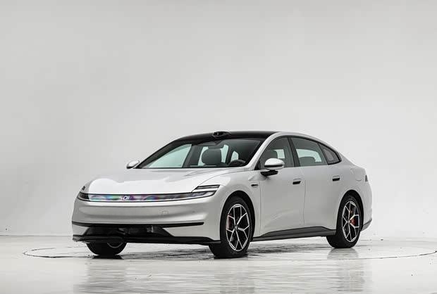 长安启源A06上市首日订单破万，10358台火爆预订中