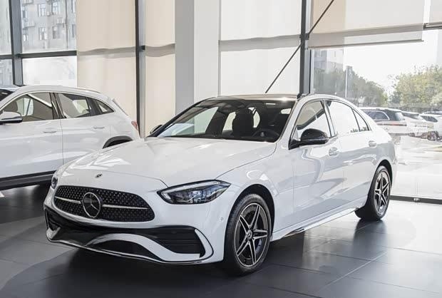 奔驰C级焕新上市：33.83万起 全系升级2.0T+配置优化