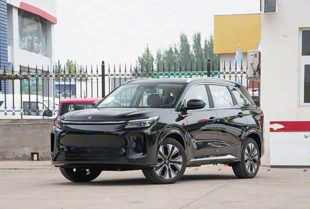 11.98万起！新款蓝电E5 PLUS中型插混SUV开启预售