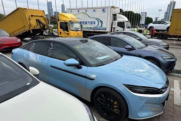 比亚迪汉L新配色亮相广州车展