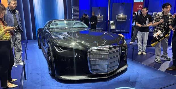 奔驰Vision Iconic概念车首发：未来设计美学新标杆