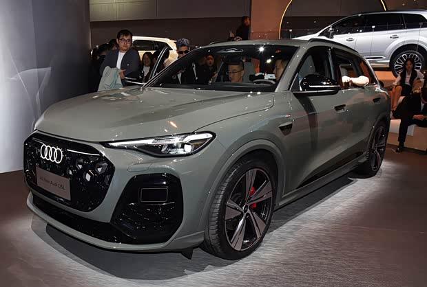 2025广州车展：全新奥迪Q5L内饰首发 将于年内上市