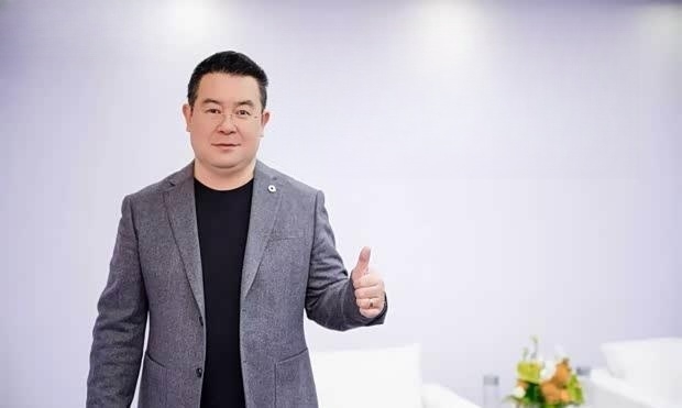 易寒官宣：smart × Keith Haring联名款明年1月正式上市