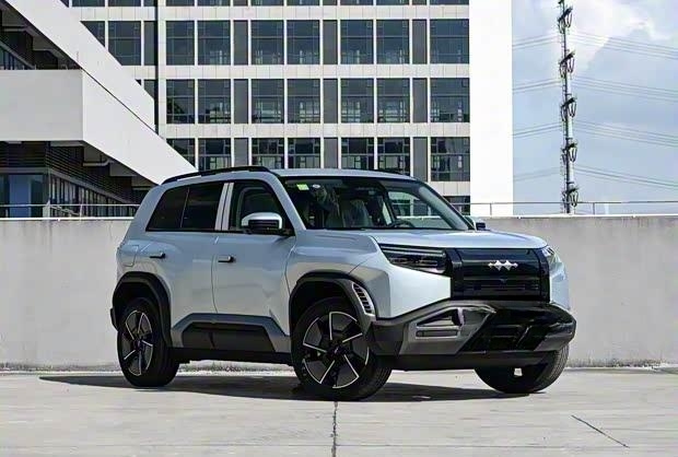 方程豹豹3三度OTA升级，新增自动泊车与车外语音功能