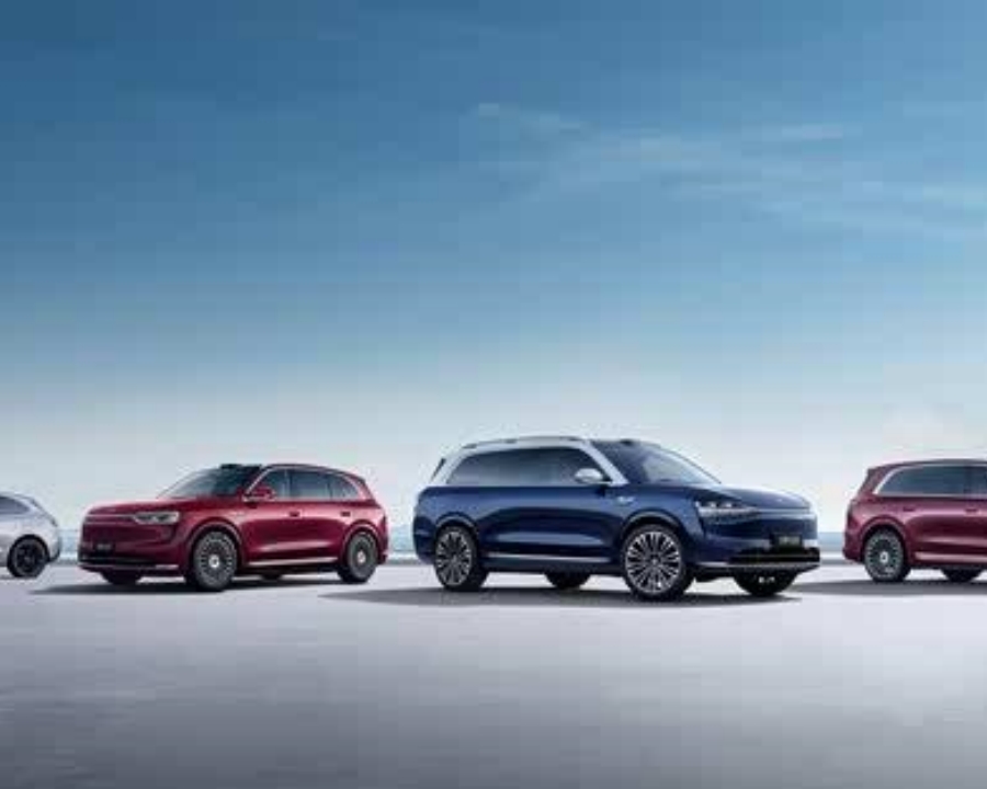 赛力斯集团登陆港交所主板，前10月销量突破35.6万辆