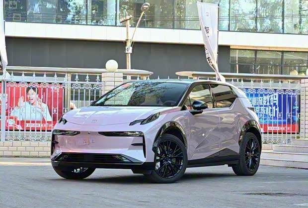 新款极氪X上市：14.58万起售 配置全面升级