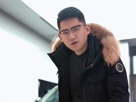 满油满电能跑2327km，红旗HS6 PHEV到底什么实力？#红旗HS6PHEV上市 #大五座新标杆 #新一代的红旗更好的大五座 #红旗HS6PHEV万人交付