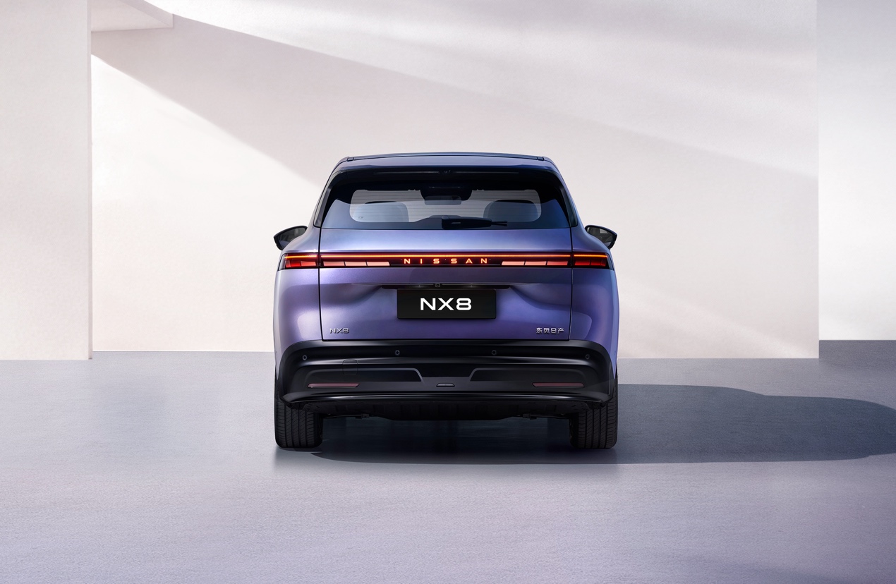 黑色的汽车 AI 生成的内容可能不正确。