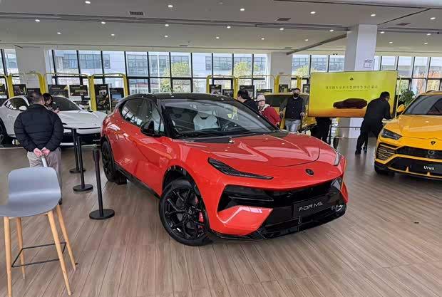 极致性能新标杆：莲花FOR ME插混SUV亮相，续航超400公里