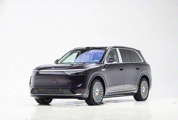 鸿蒙智行携手“五界”共研下一代智能汽车平台