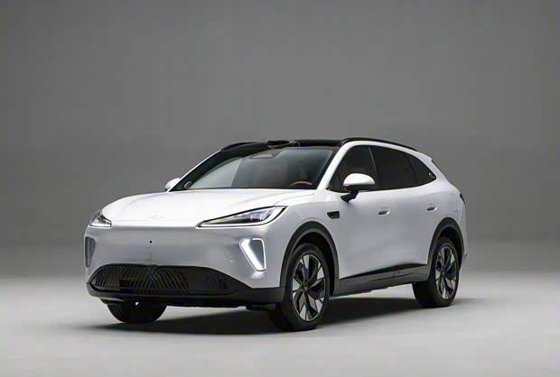 奇瑞风云T9L实车曝光 预计明年春季正式发布