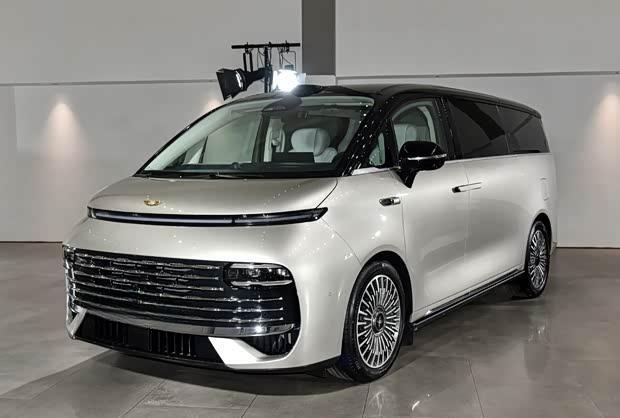 可选6/7/8座 配激光雷达 吉利银河V900开启预订