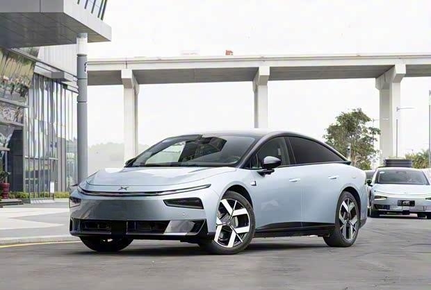 焕新登场！2026款小鹏P7+携双动力与全面升级亮相