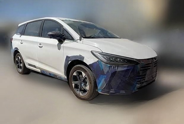 比亚迪宋MAX新款谍照曝光 内外设计全面升级