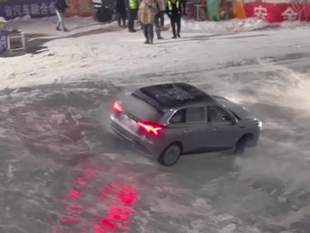 你的车敢去试嘛哈哈哈哈#这是我看过最猛的刷冰锅了