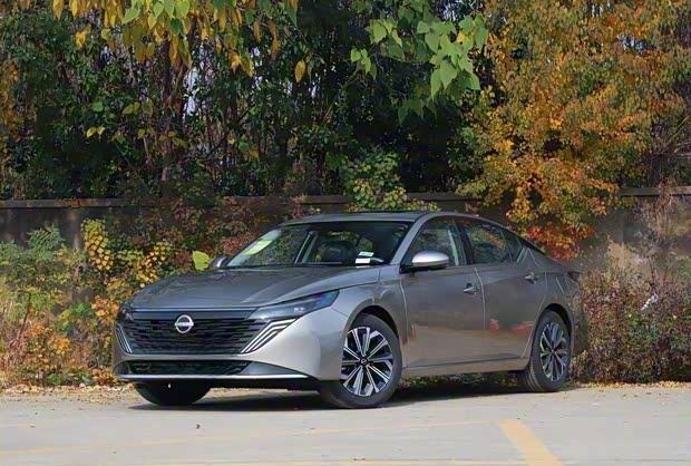 东风日产天籁推出鸿蒙座舱版 限时权益12.99万元起