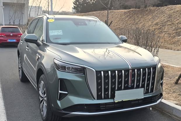 红旗HS5新车型曝光：外观内饰全面升级