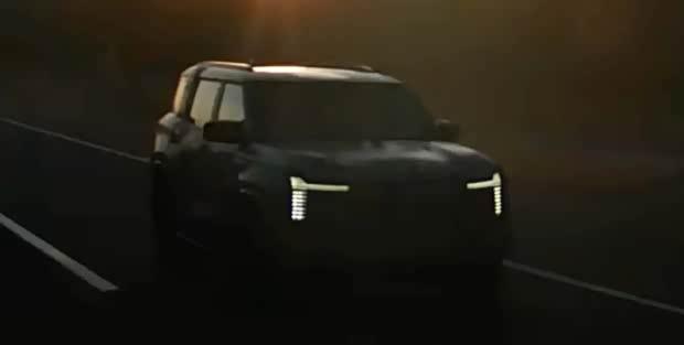 三菱全新SUV预告图曝光：硬派方盒子造型 或定名帕杰罗