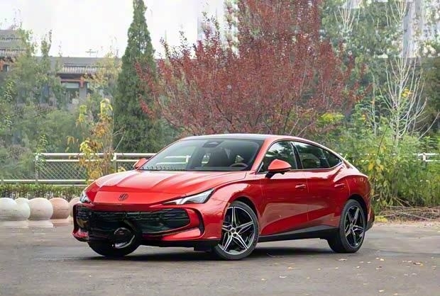 智驾与AI语音双升级 新款MG7明日上市