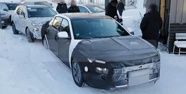 内外革新 动力或迎混动 全新现代伊兰特测试谍照曝光