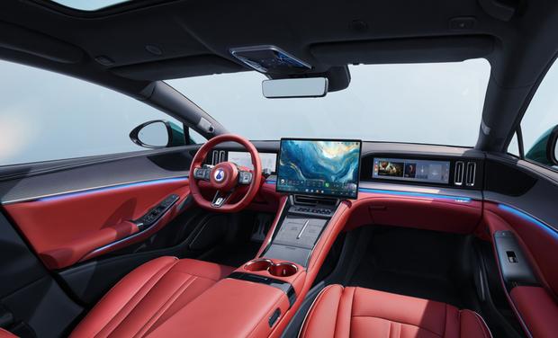 新增熔岩红配色 新款腾势Z9GT内饰官图发布