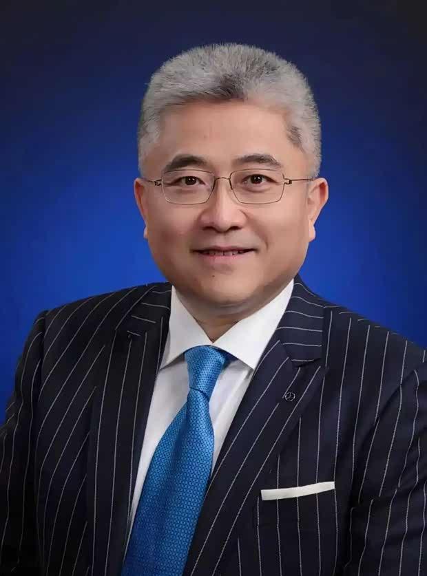 梅赛德斯-奔驰中国管理层变动：段建军卸任，新任命公布