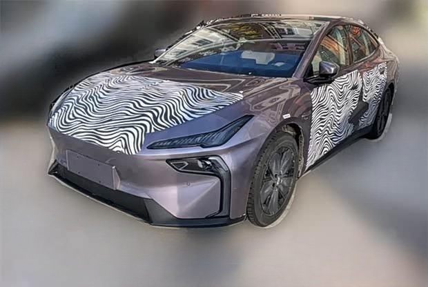 奔腾悦意08内饰首曝 双动力布局引期待