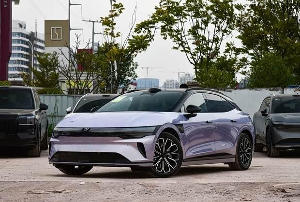 新款极氪007 GT二季度上市 受芯片与锂价影响预计售价调整