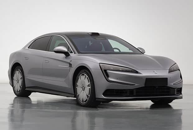 仰望U7上市：纯电续航超1000km，售价65.8万元起