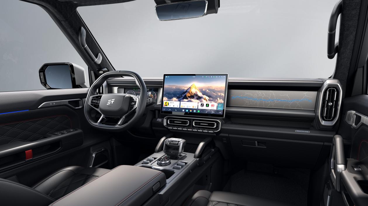 旅行者黑红内饰