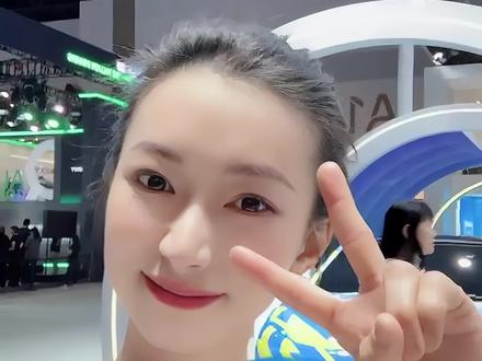 捷达纯电 #捷达来电向新而生#造车#北京车展
七年蜕变，捷达于北京车展再度焕新。不跟风速成内卷，耗时三年打磨首款纯电M6。