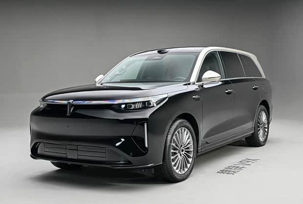 魏牌V9X预售启动：数字底盘加持，起售价37.18万元