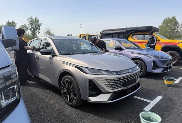 长安逸动蓝鲸超擎亮相北京车展 搭载全新动力系统