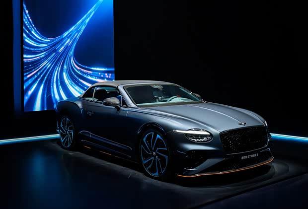 宾利欧陆GT敞篷版S登场，零百加速3.7秒震撼全场