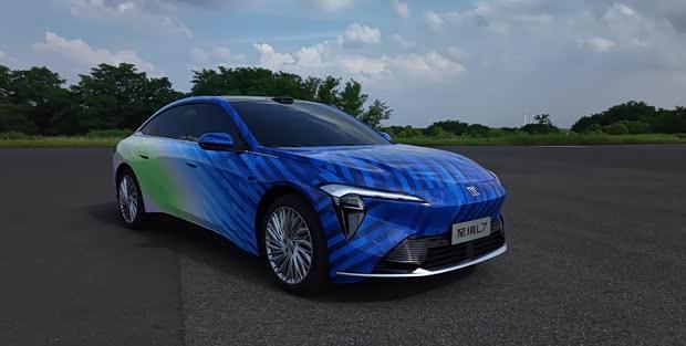 至境L7纯电版官图曝光：800V架构+6C快充，续航破700km