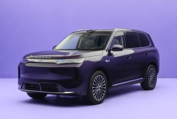 荣威家越07实拍：双2.5K屏+双零重力座椅，智驾升级R7平台