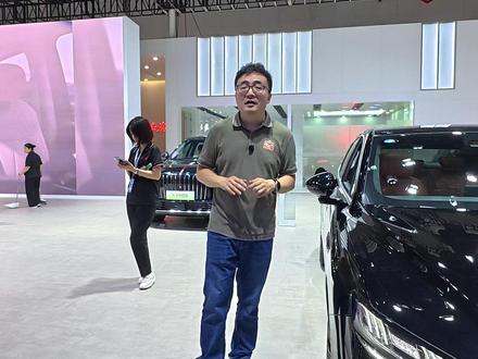 成都车展王炸，真的降维打击！全新红旗H7预售18.18万元起