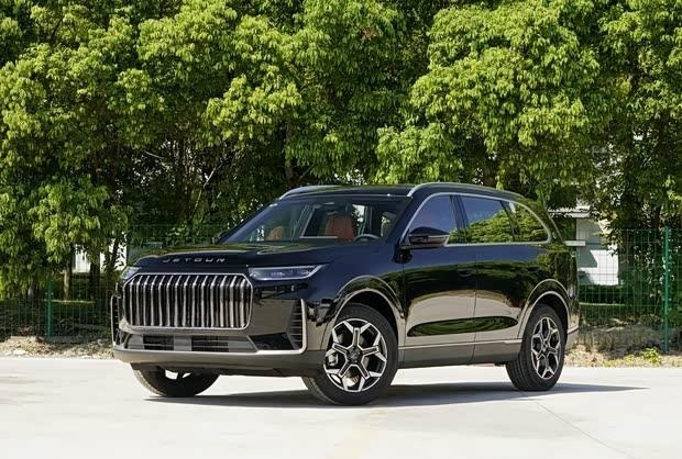全新捷途X90震撼登场 超级置换价9.99万起 搭载猎鹰500智驾系统