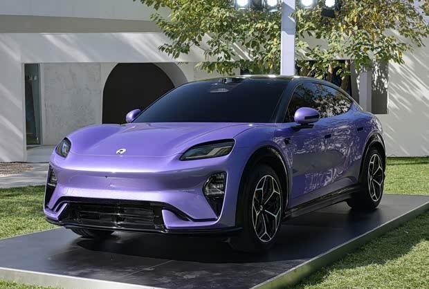 赛力斯全新纯电轿跑SUV AIVA ME7实车曝光，小米YU7再添劲敌